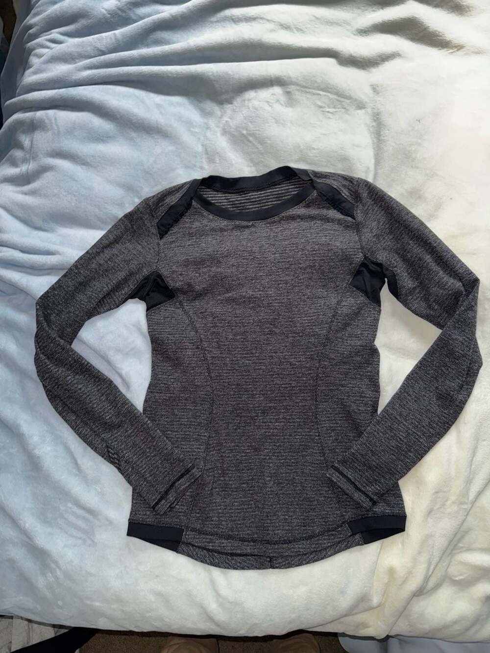 Lululemon Base Runner Long Sleeve Shirt Heathered Black Gray Thumbholes